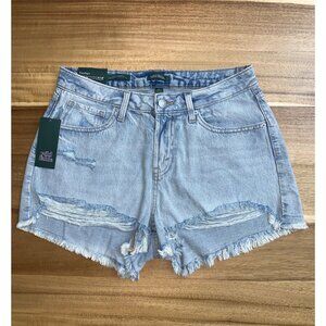 Wild Fable Womens Mid-Rise Curvy Light Blue Denim Shorts With Pockets Size 6
